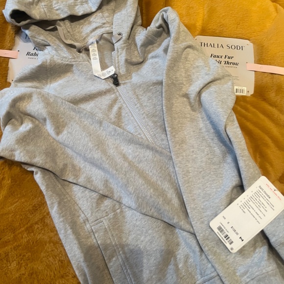 Lululemon Split Hoodie - Picture 2 of 3